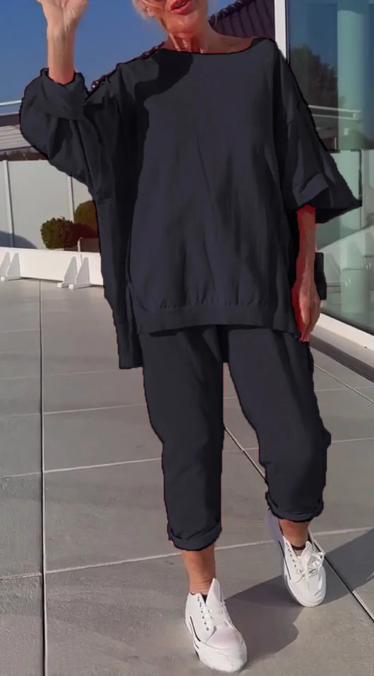 Linda | Relaxed outfit with sweater and pants