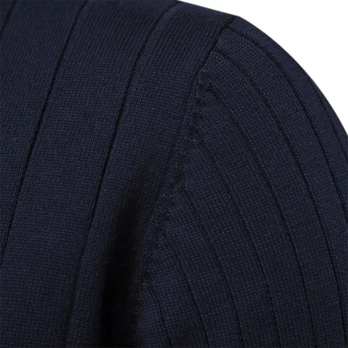 CRAWFORD DALLAS | COMFORTABLE AND STYLISH PULLOVER