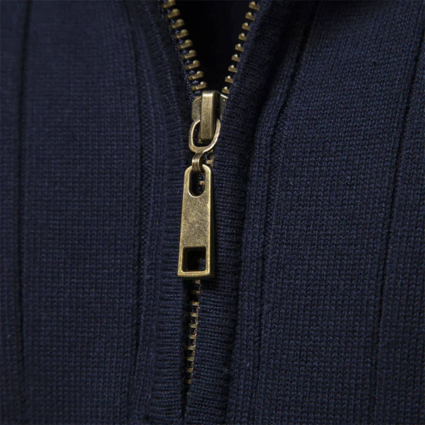 CRAWFORD DALLAS | COMFORTABLE AND STYLISH PULLOVER