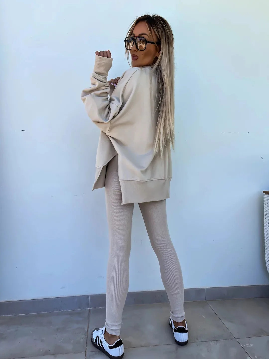 Michelle | Coordinated set with oversized sweatshirt and leggings