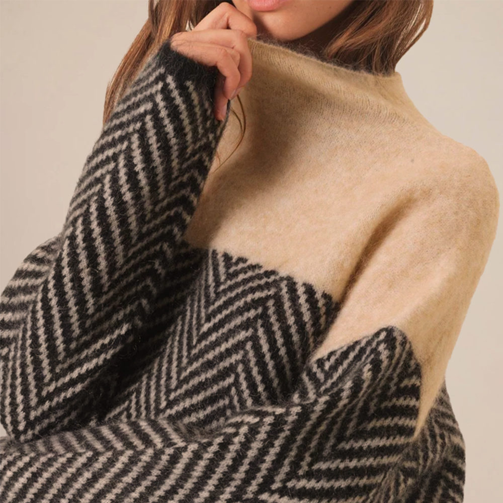 ADELIE | Premium Turtleneck in Elegant Knit