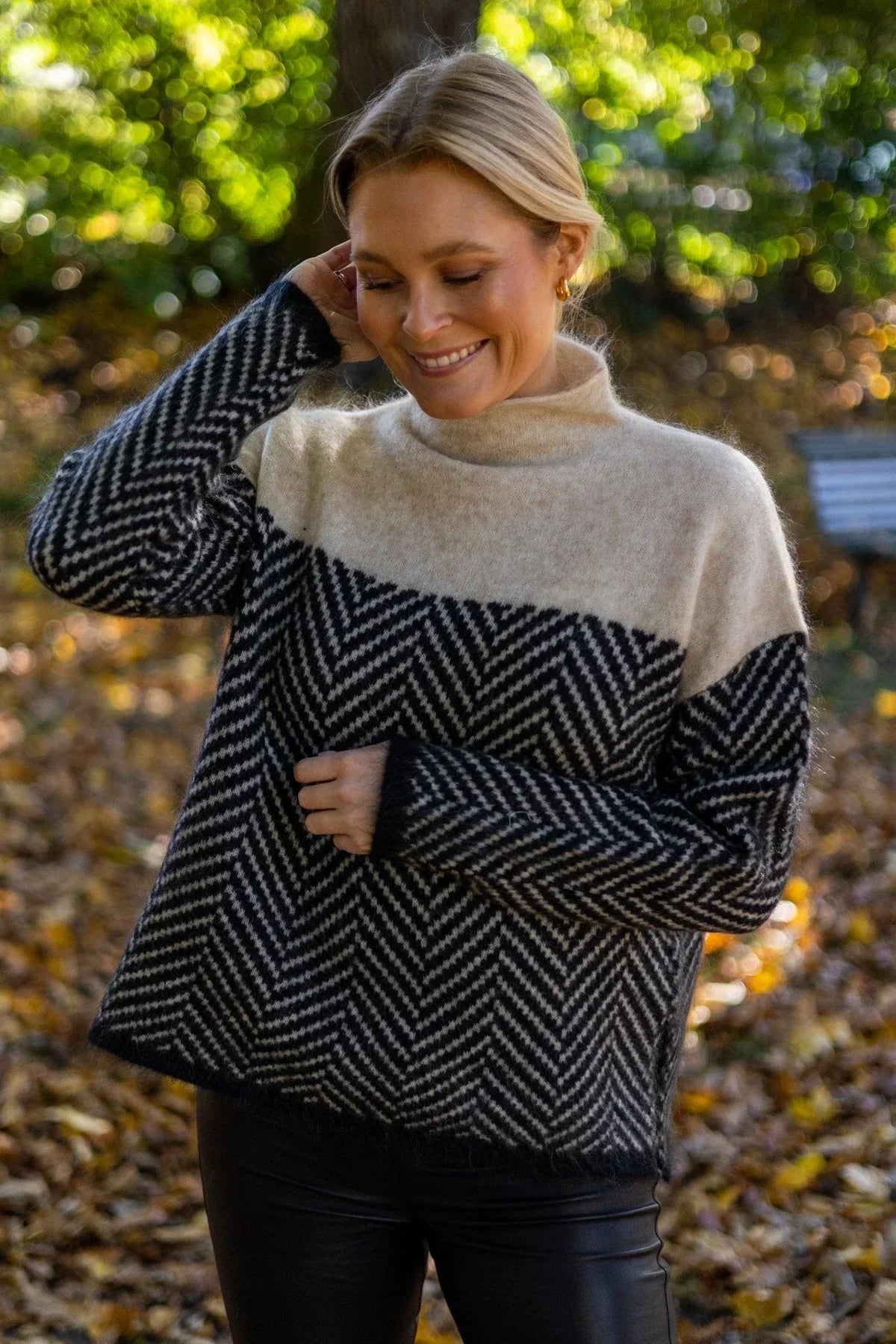 ADELIE | Premium Turtleneck in Elegant Knit